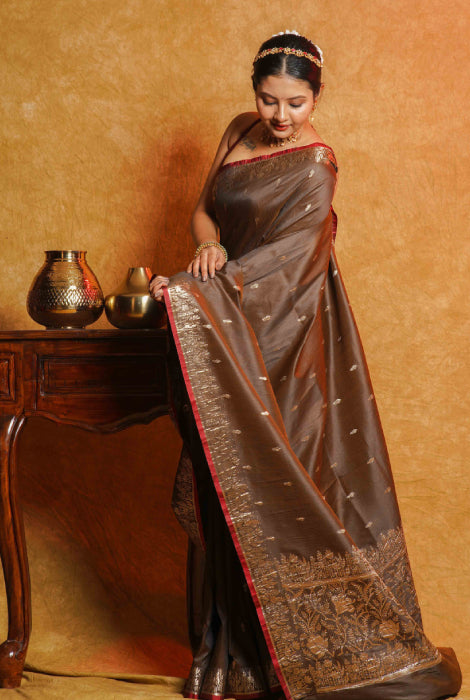 Lightweight crushed Banarasi silk