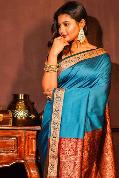 Banarasi light weight thread work saree