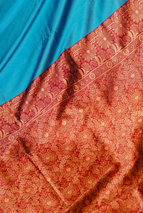 Banarasi light weight thread work saree