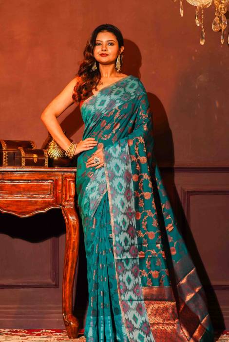 Lightweight Banarasi jangla work saree