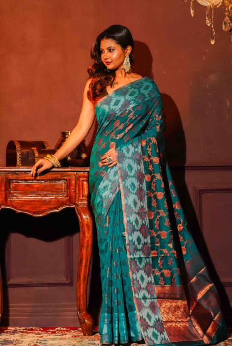 Lightweight Banarasi jangla work saree