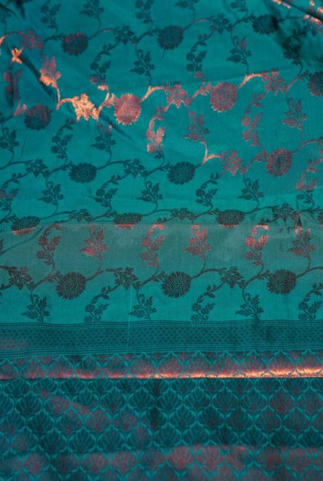 Lightweight Banarasi jangla work saree