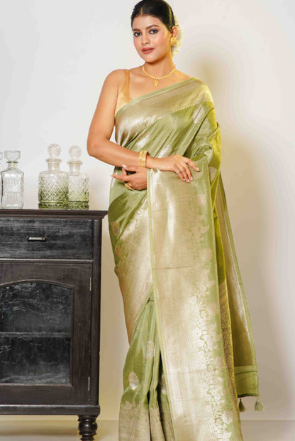 Mashroo banarasi semi silk  golden cmBanarasi